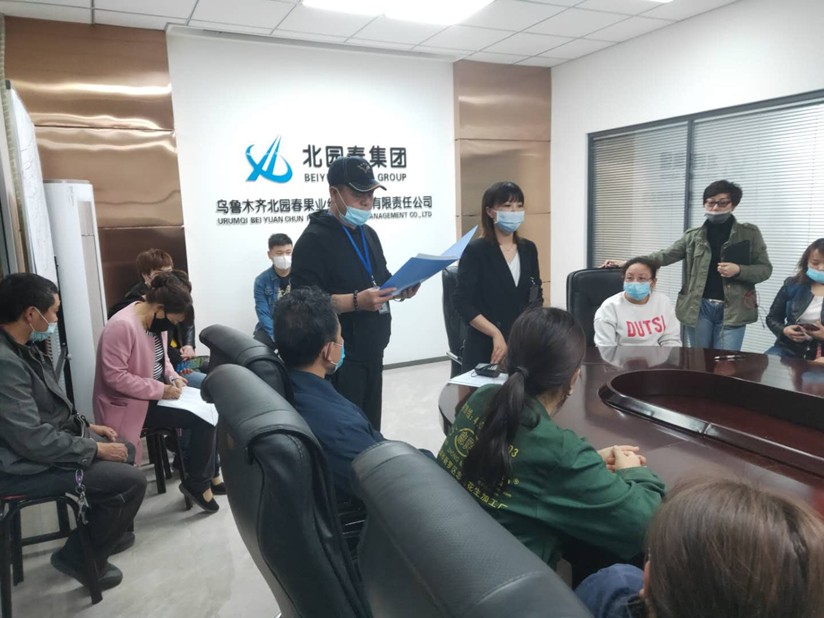 图为：北园春市场开展疫情防控知识讲座_副本.jpg